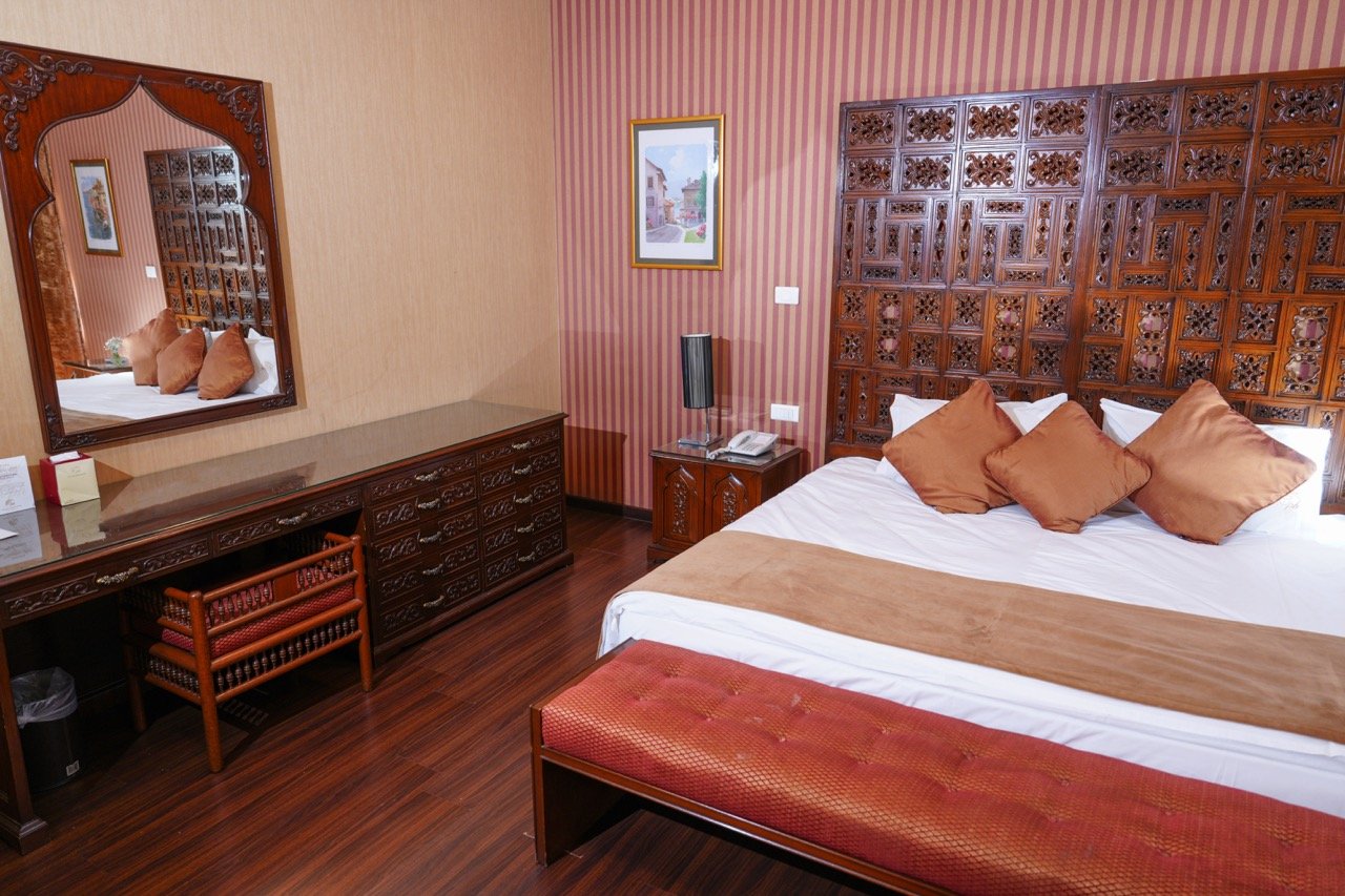 Al Camelia Master Bedroom